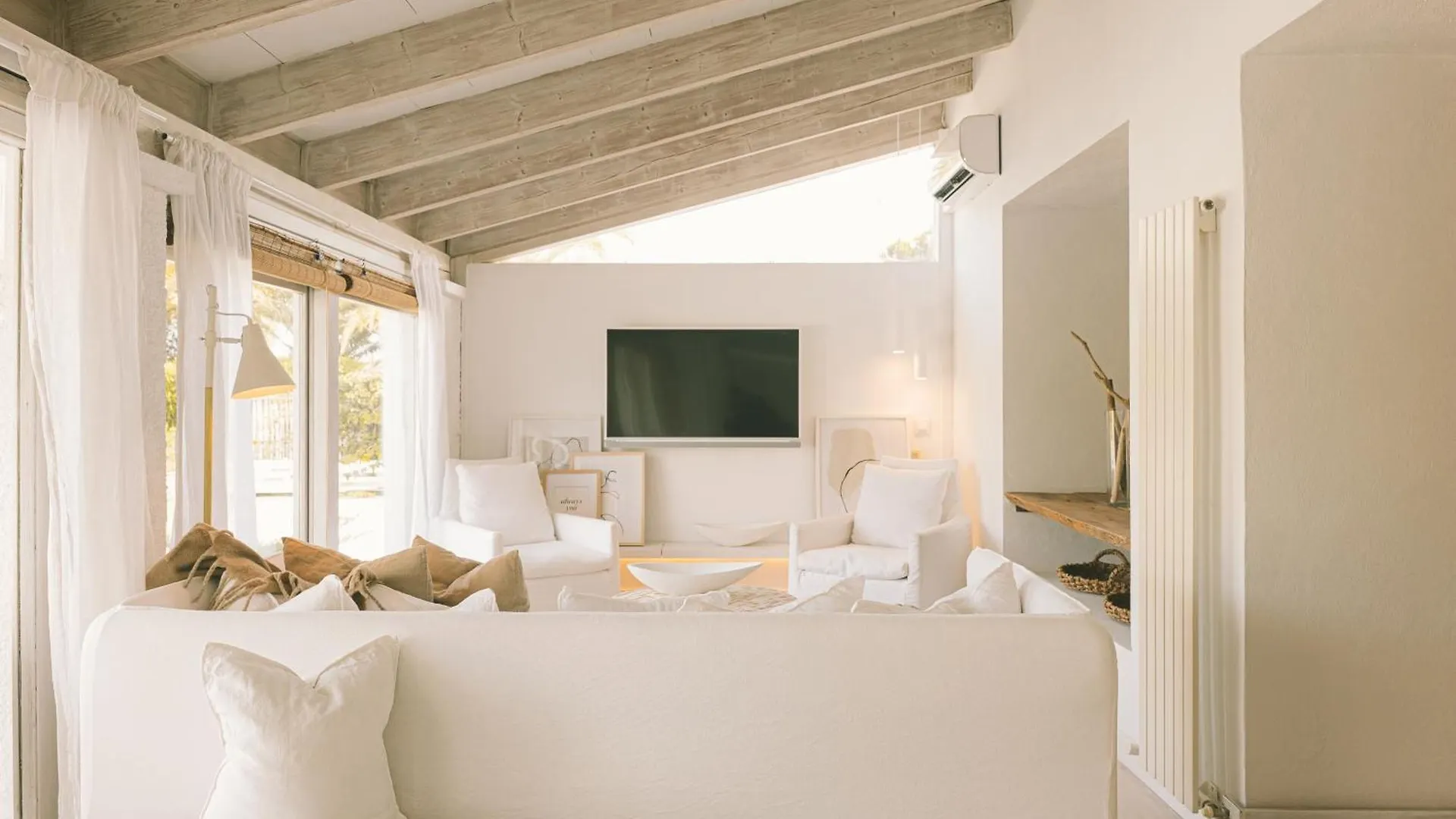 Casa Blanca Villa Selva  Spain